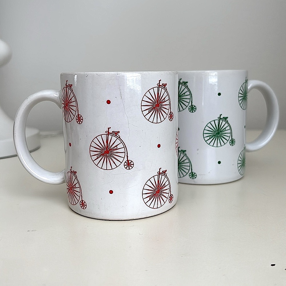 2 Whimsical Unicycle Vintage Ceramic Coffee Mugs Japan Red Green